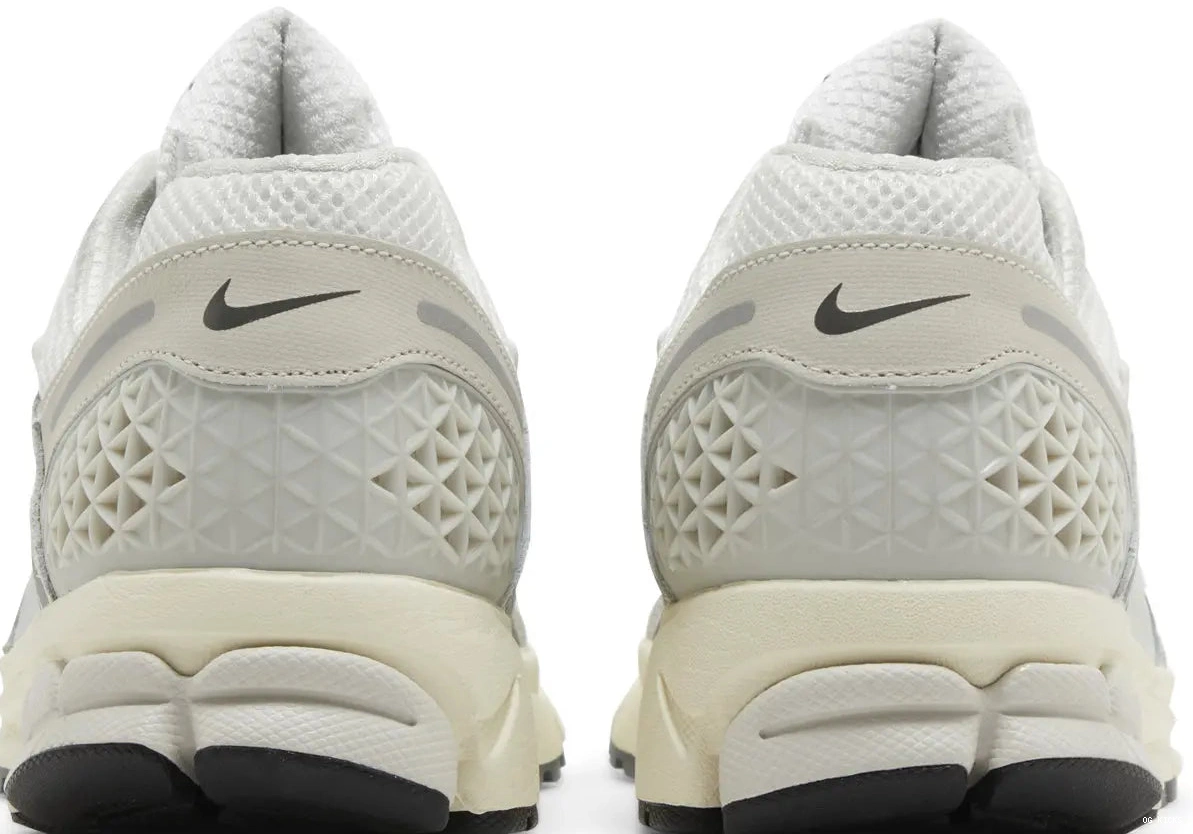 Zoom 5 Vomero Nike Platinum Tint 0513
